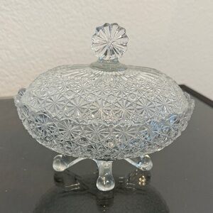 EUC Vintage Elegant Clear Glass Lidded Bowl, no cracks or chips